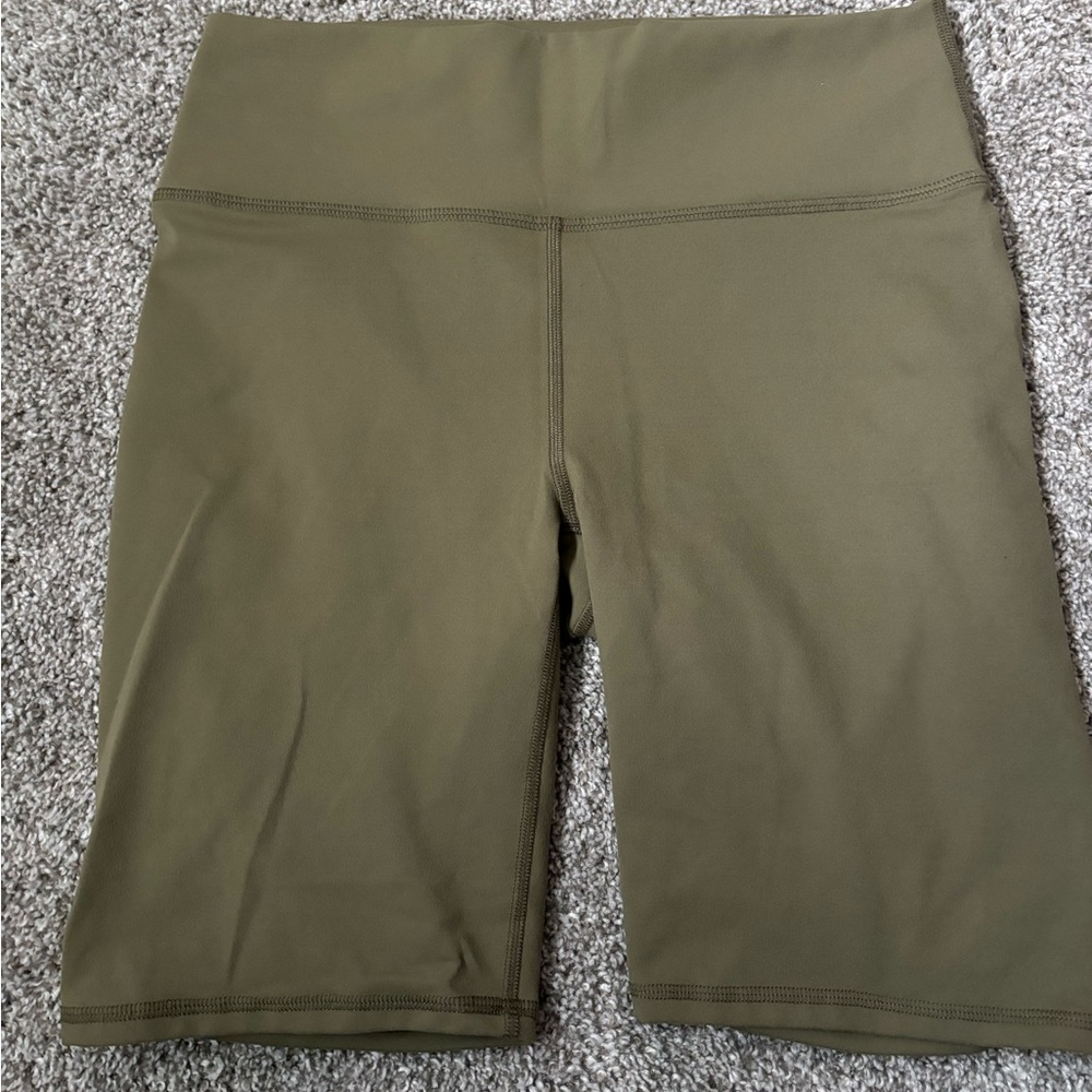Fabletics 9” Define High Waisted Shorts